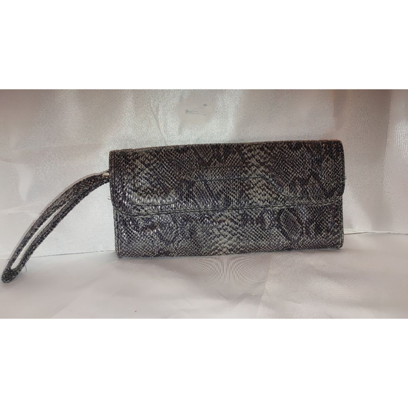 Banana Republic Lizard Print Wristlet Clutch - Picture 2 of 5